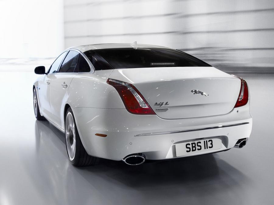  Jaguar XJ Ultimate 2012 года  (фото 21 из 54)